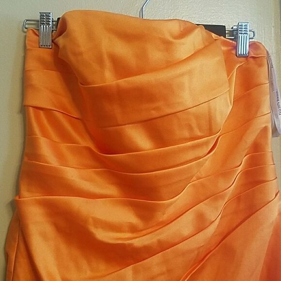 Perfect little dress  - Picture 2 of 4